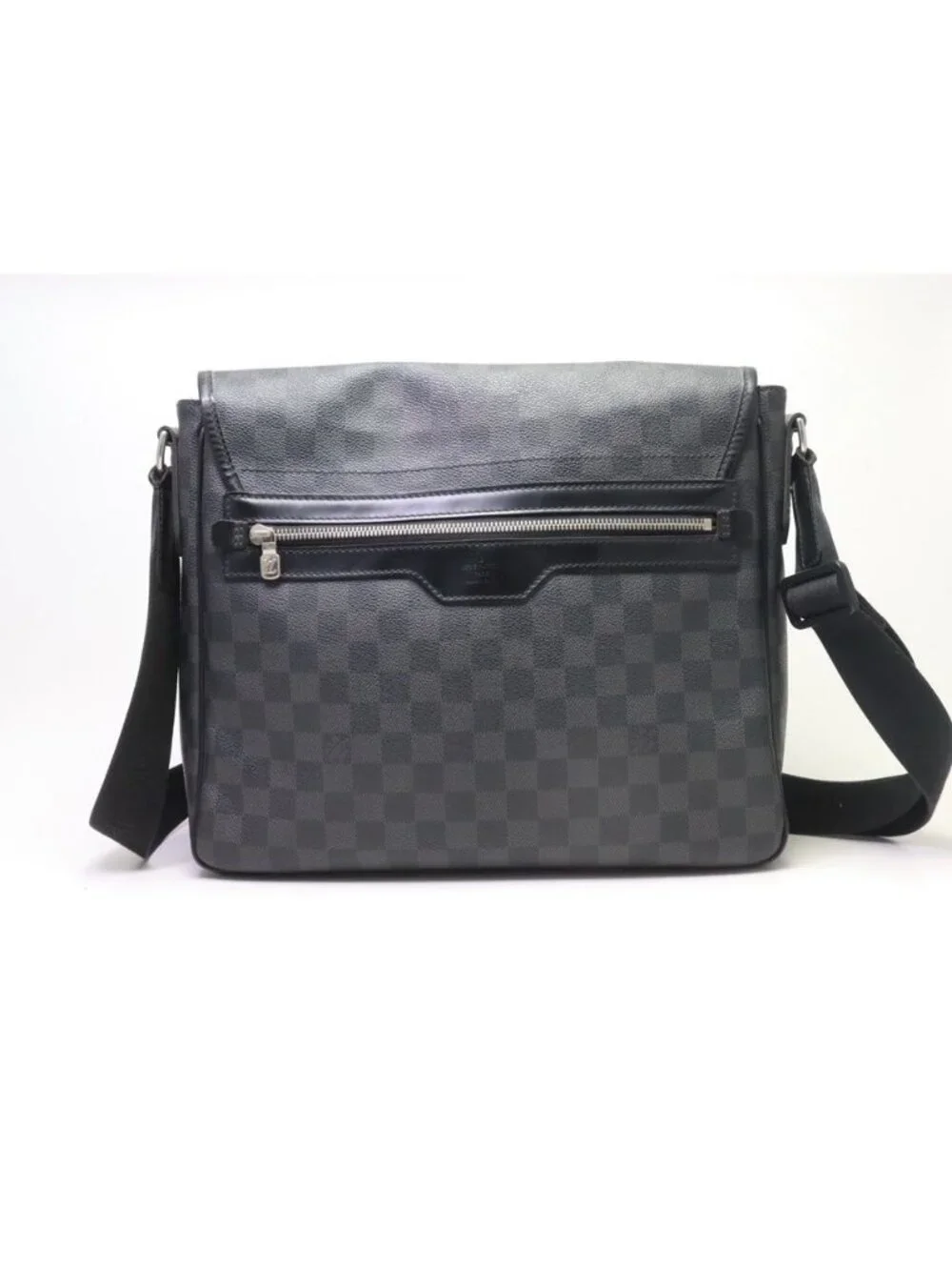 Louis Vuitton Damier Graphite Daniel MM Shoulder Bag
